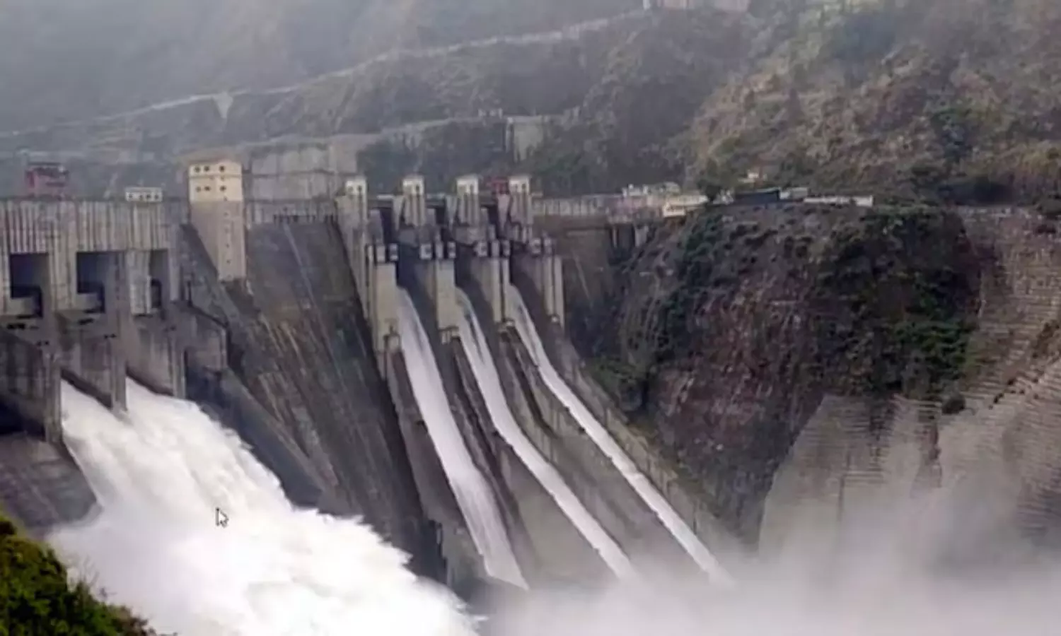 చైనా ‘వాటర్ బాంబ్’.. భారత్ కు ముప్పేనా?