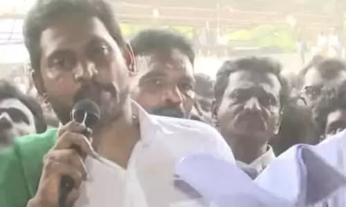 పోలీసుల సోదరుల్లారా....టోన్ మార్చిన జగన్