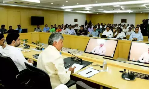 ఇలా అయితే కష్టమే...మంత్రులకు తేల్చేసిన బాబు ?