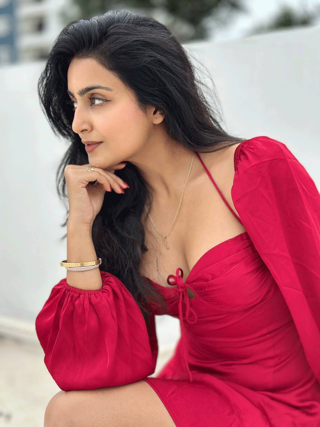 Avantika Mishra Shares Dreamy Red Look on Instagram