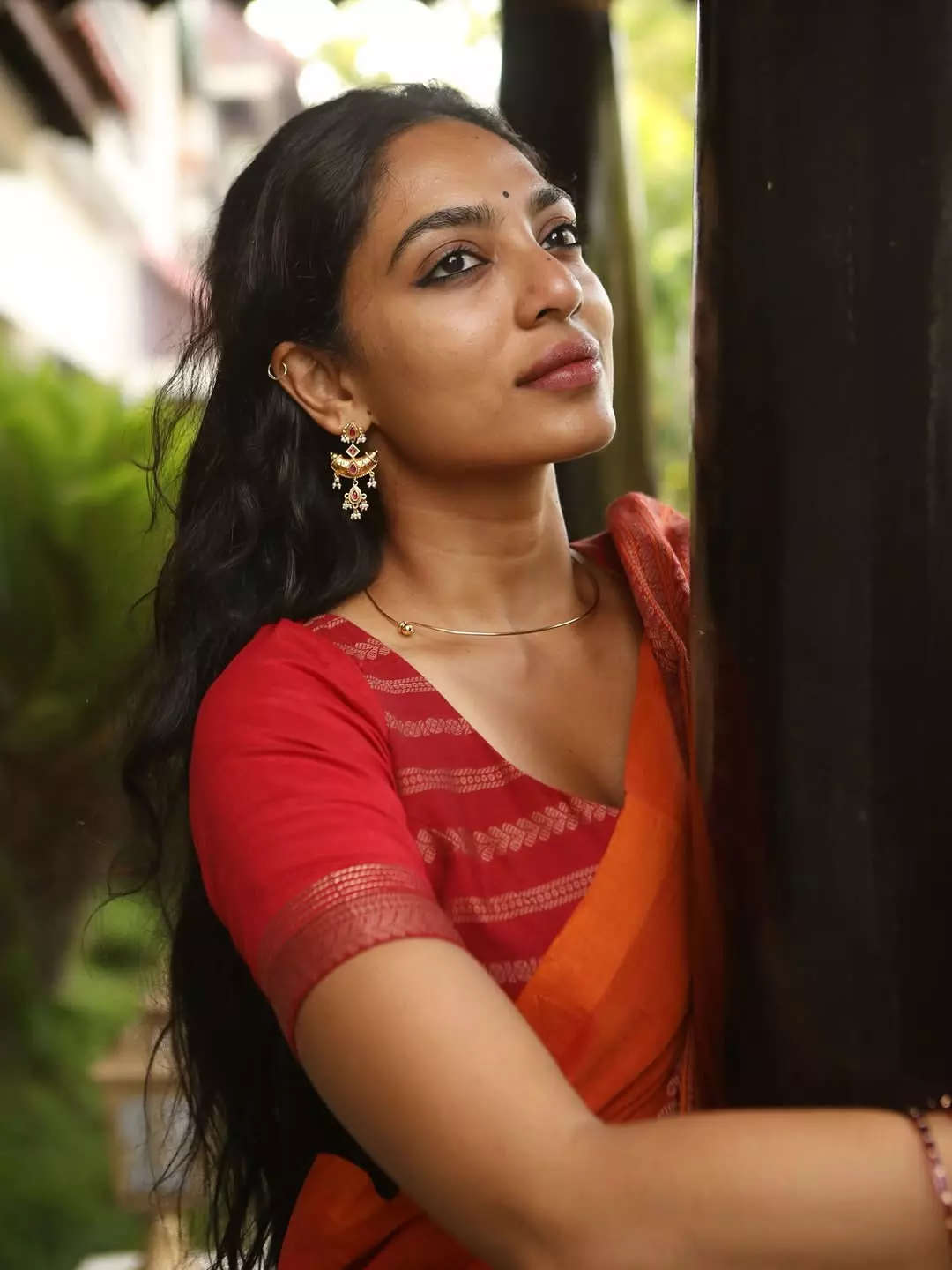 Sobhita Dhulipala’s Serene Sunset Moment in Saree