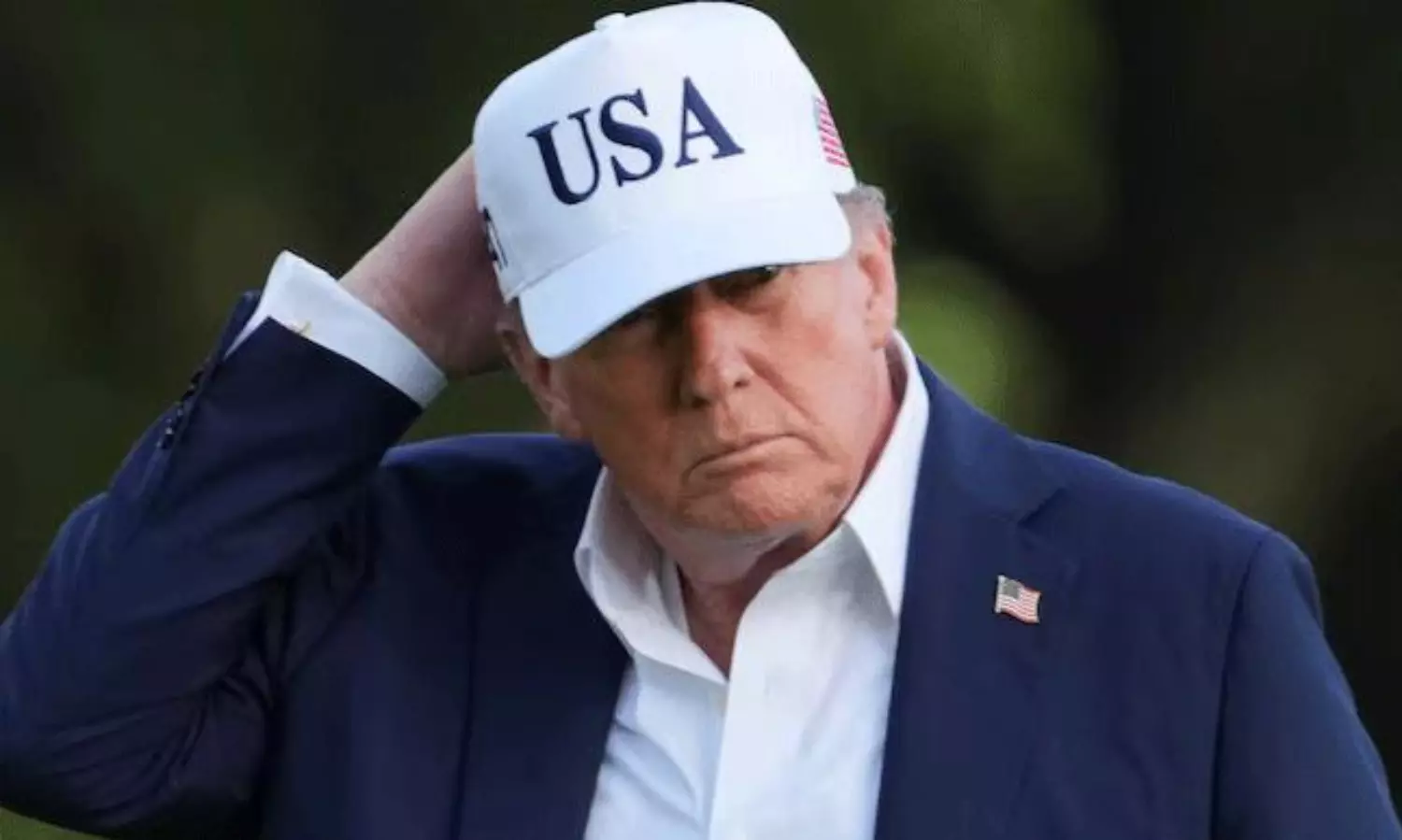 వామ్మో... ట్రంప్  ను సన్  బాత్  చేస్తున్నప్పుడు  చంపేస్తారంట!