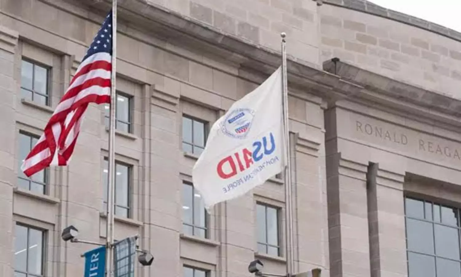 అమెరికా వల్ల  40 లక్షల హెచ్‌ఐవీ మరణాల ముప్పు