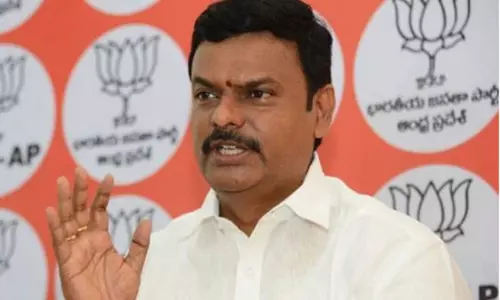 త్రిమూర్తులను కలిసిన బీజేపీ మాధవుడు