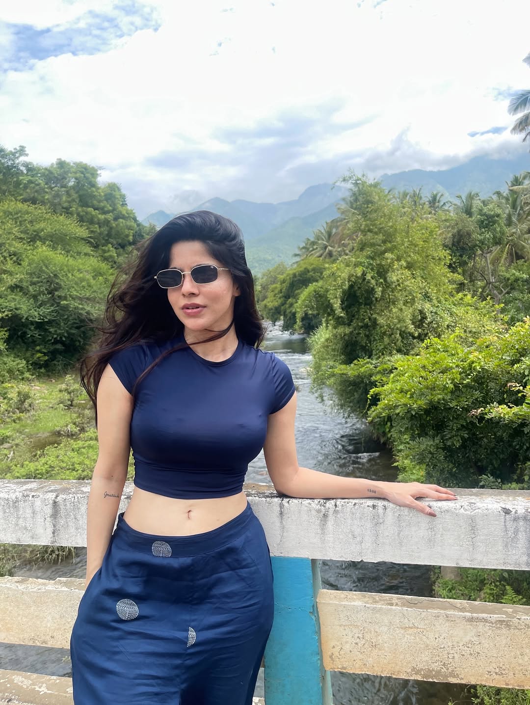 Divya Bharathi’s Breezy Escape – Simplicity at Its Best Divya Bharathi’s Breezy Escape – Simplicity at Its Best