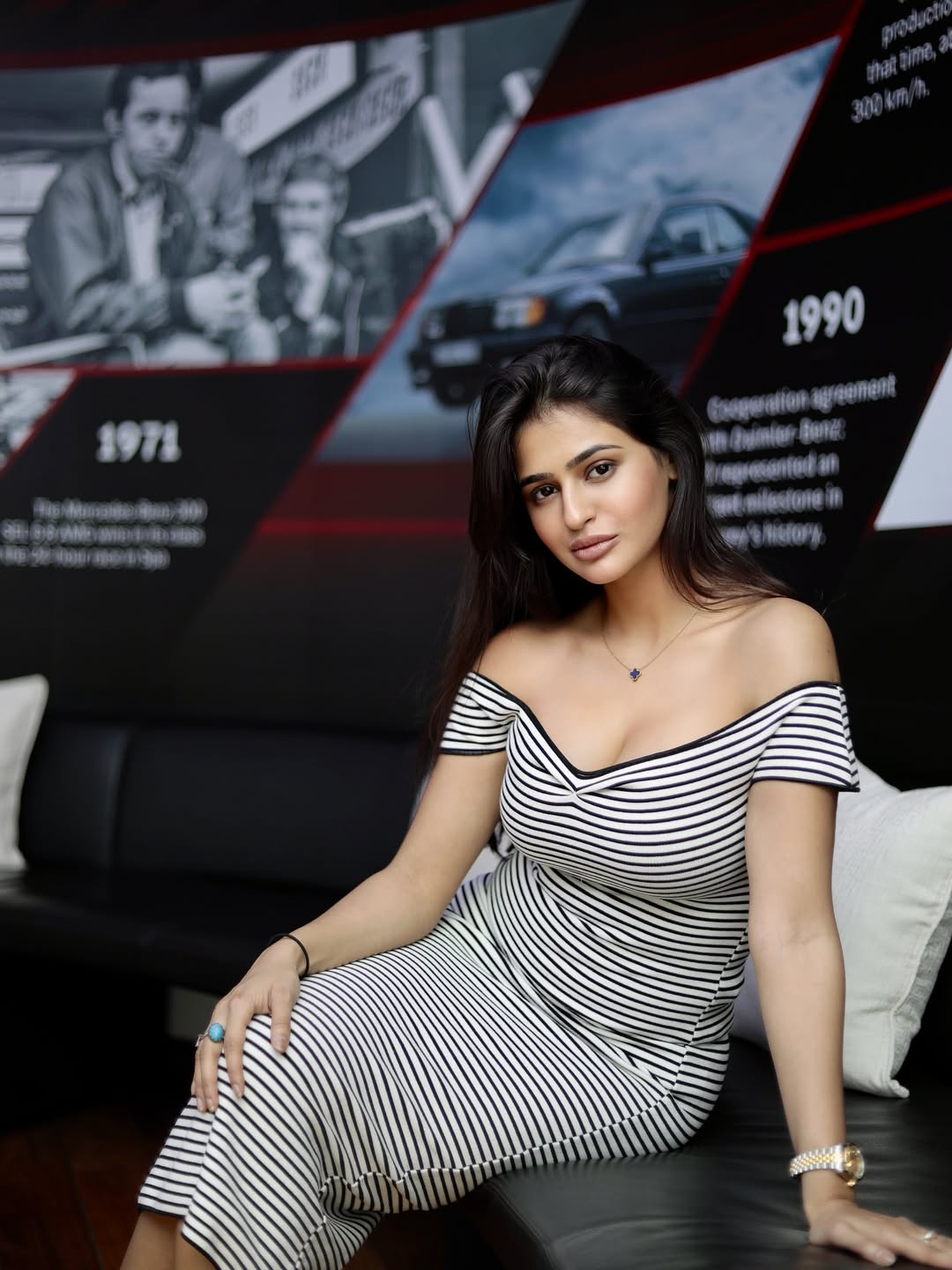 Zebra Jealous? Prakriti’s Stripe Game Is Unmatched