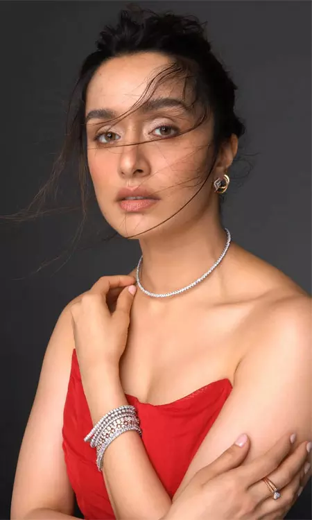 Shraddha Kapoor Looks Effortlessly Elegant in Red