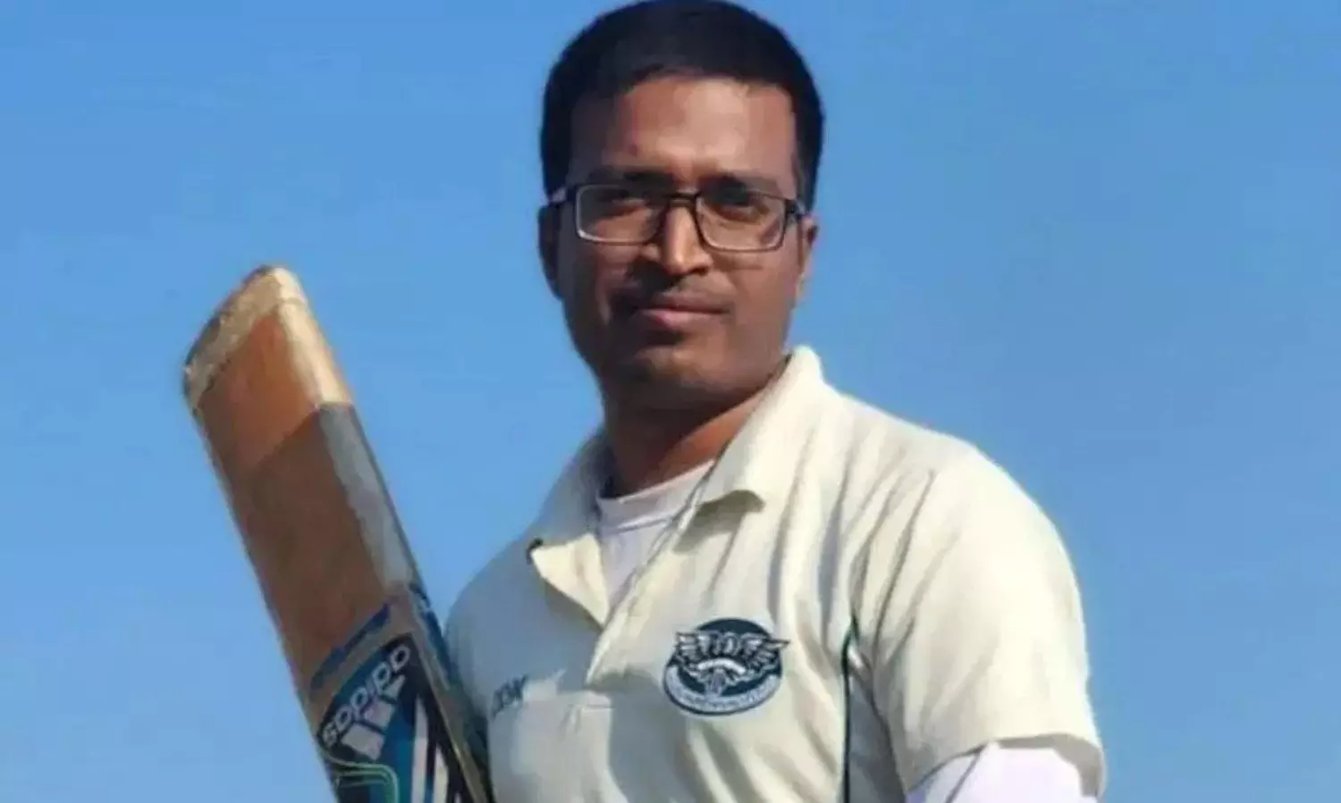 ఒక మ్యాచ్.. వరుస ఓవర్లు.. 2 హ్యాట్రిక్ లు.. ఎవరా డెడ్లీ బౌలర్? ఒక మ్యాచ్.. వరుస ఓవర్లు.. 2 హ్యాట్రిక్ లు.. ఎవరా డెడ్లీ బౌలర్?