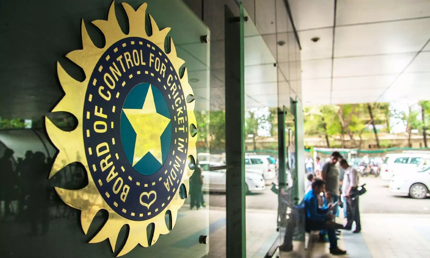 ఢాకాకు డుమ్మా.. కనీసం మీటింగ్ కూ రాం.. బంగ్లాకు బీసీసీఐ షాక్ ఢాకాకు డుమ్మా.. కనీసం మీటింగ్ కూ రాం.. బంగ్లాకు బీసీసీఐ షాక్