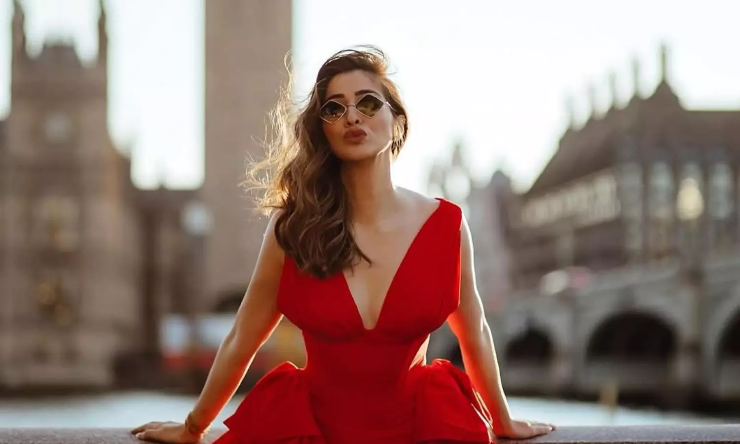 ఫోటో స్టోరి: రత్తాలు పరువొంపుల ప్రదర్శన ఫోటో స్టోరి: రత్తాలు పరువొంపుల ప్రదర్శన