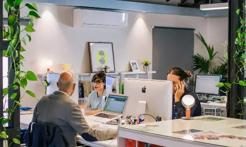 ఉద్యోగాలు కావాలా.. ఇటలీ వైపు ఓ కన్నేయండి