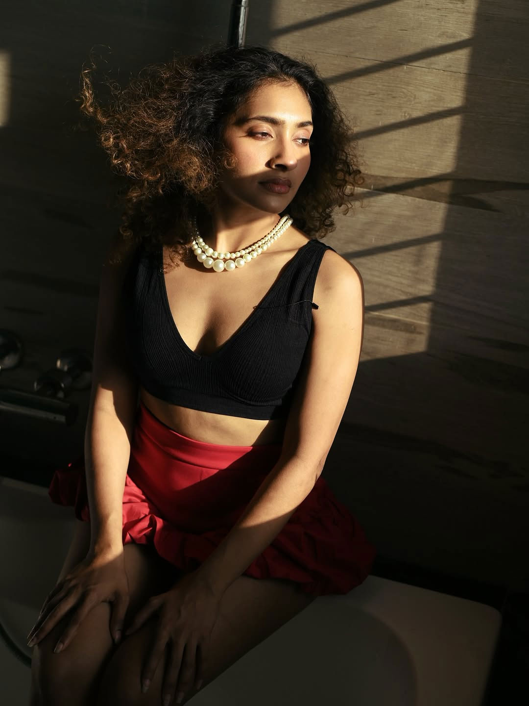 Gnaneshwari Shines In Red & Black