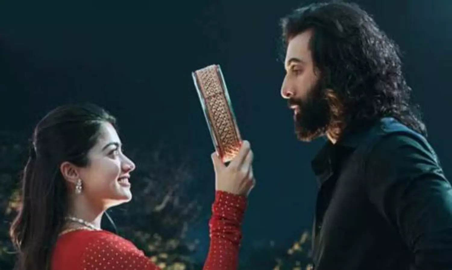 రణ్ విజయ్తో డేట్.. రష్మిక స్పందనకు కౌంటర్! రణ్ విజయ్తో డేట్.. రష్మిక స్పందనకు కౌంటర్!