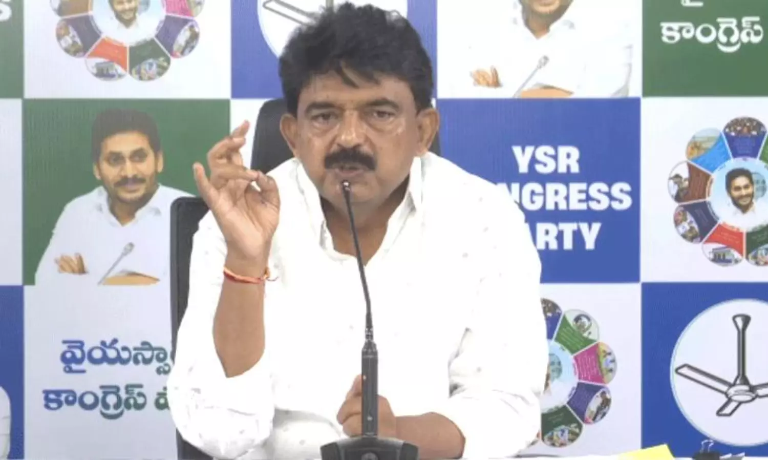 రప్పా రప్పా కాదు.. చీకట్లో కన్నుకొడితే అయిపోవాలి! రప్పా రప్పా కాదు.. చీకట్లో కన్నుకొడితే అయిపోవాలి!