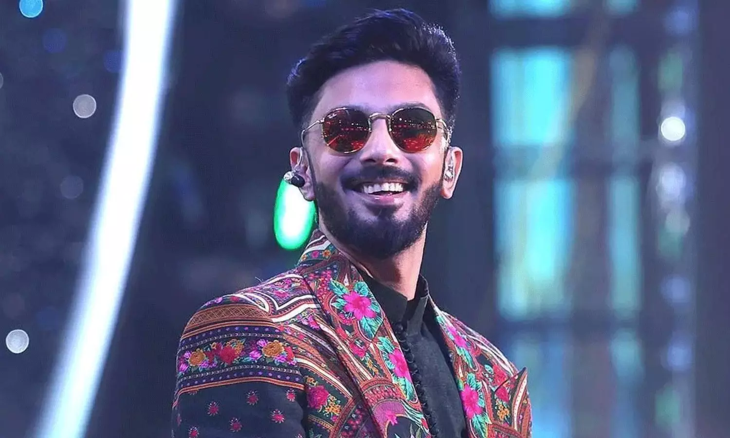 నర్జిటిక్ స్టార్ పాట‌కు రాక్ స్టార్ వాయిస్!