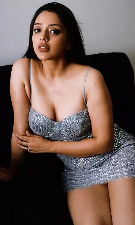 Deviyani Sharma Surprises In Sleeveless