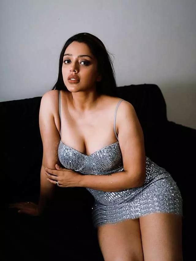 Deviyani Sharma Surprises In Sleeveless Deviyani Sharma Surprises In Sleeveless