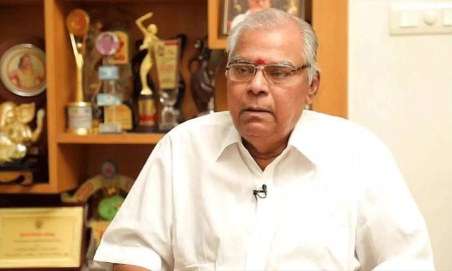 టాలీవుడ్ కు పెను విషాదం... ప్రముఖ నటుడు కోటా ఇకలేరు టాలీవుడ్ కు పెను విషాదం... ప్రముఖ నటుడు కోటా ఇకలేరు