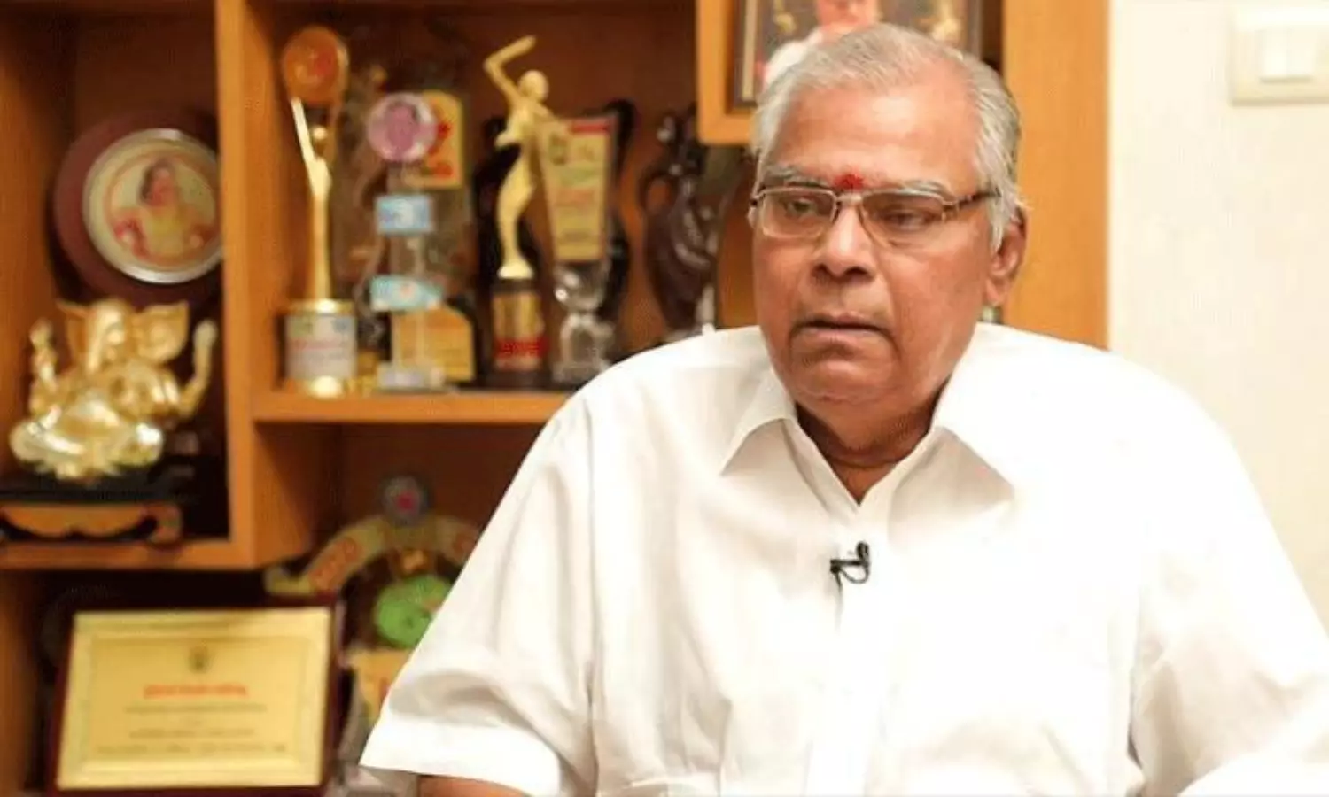 కోటా ఇంటికొచ్చిన అరుదైన అవార్డులు ఇవే! కోటా ఇంటికొచ్చిన అరుదైన అవార్డులు ఇవే!