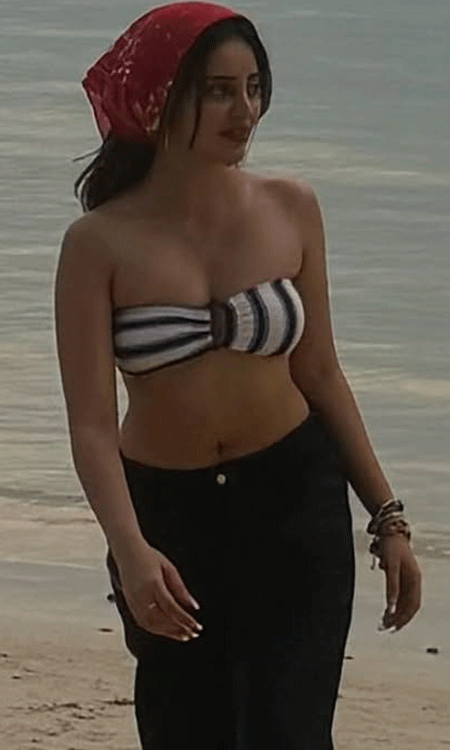 Kushitha Kallapu’s Red Bandana Beach Style is a Total Mood