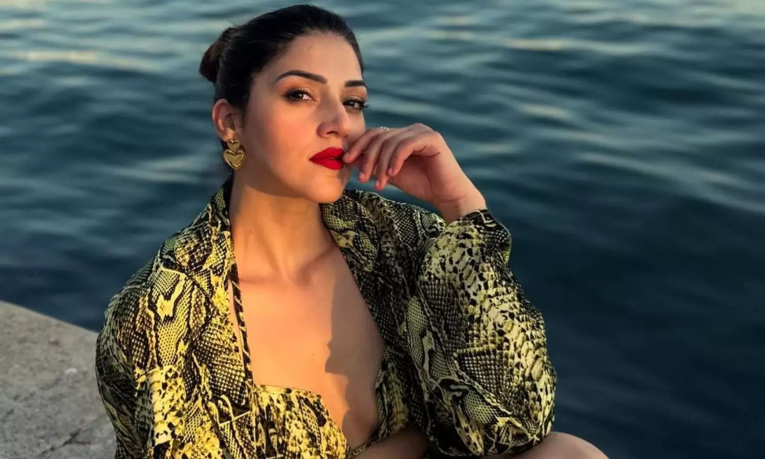 పిక్‌టాక్‌ : అందమైన లొకేషన్‌లో అందాల ముద్దుగుమ్మ