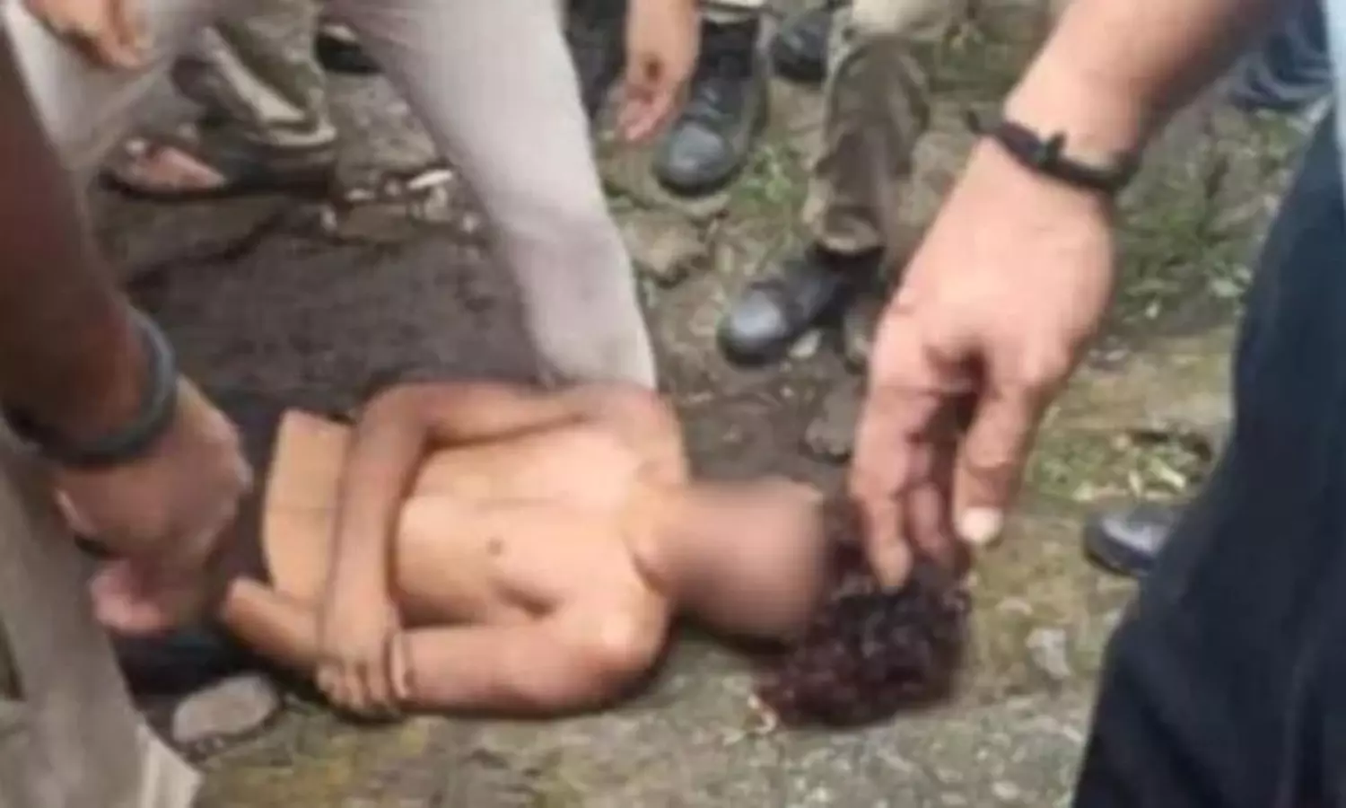 అత్యాచార నిందితుడిని హతమార్చారు