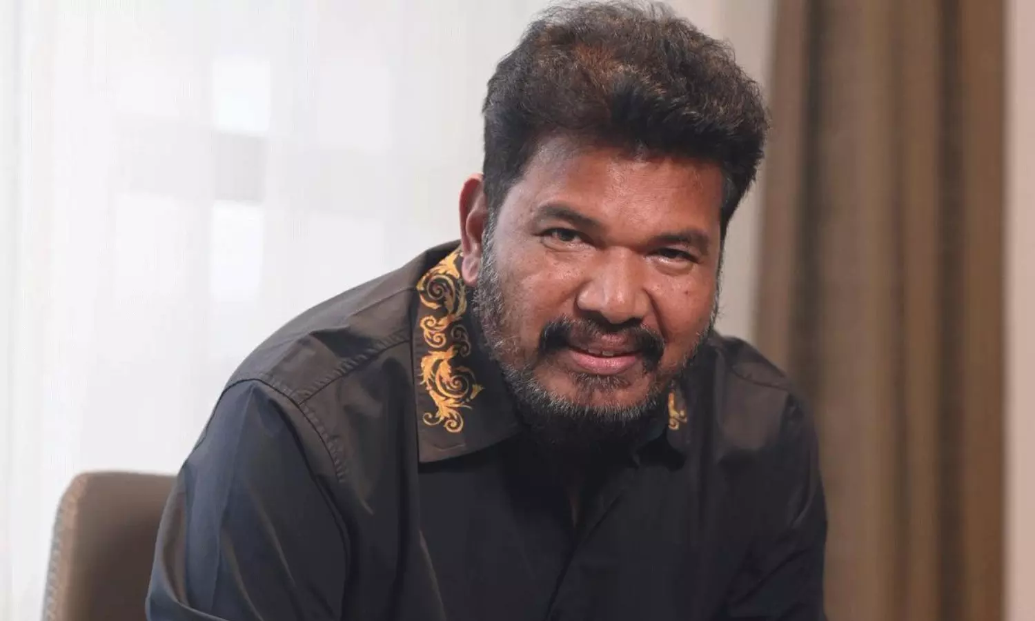 ఈసారి శంక‌ర్ బాలీవుడ్ -చైనాల‌కి వెళ్తున్నాడా?