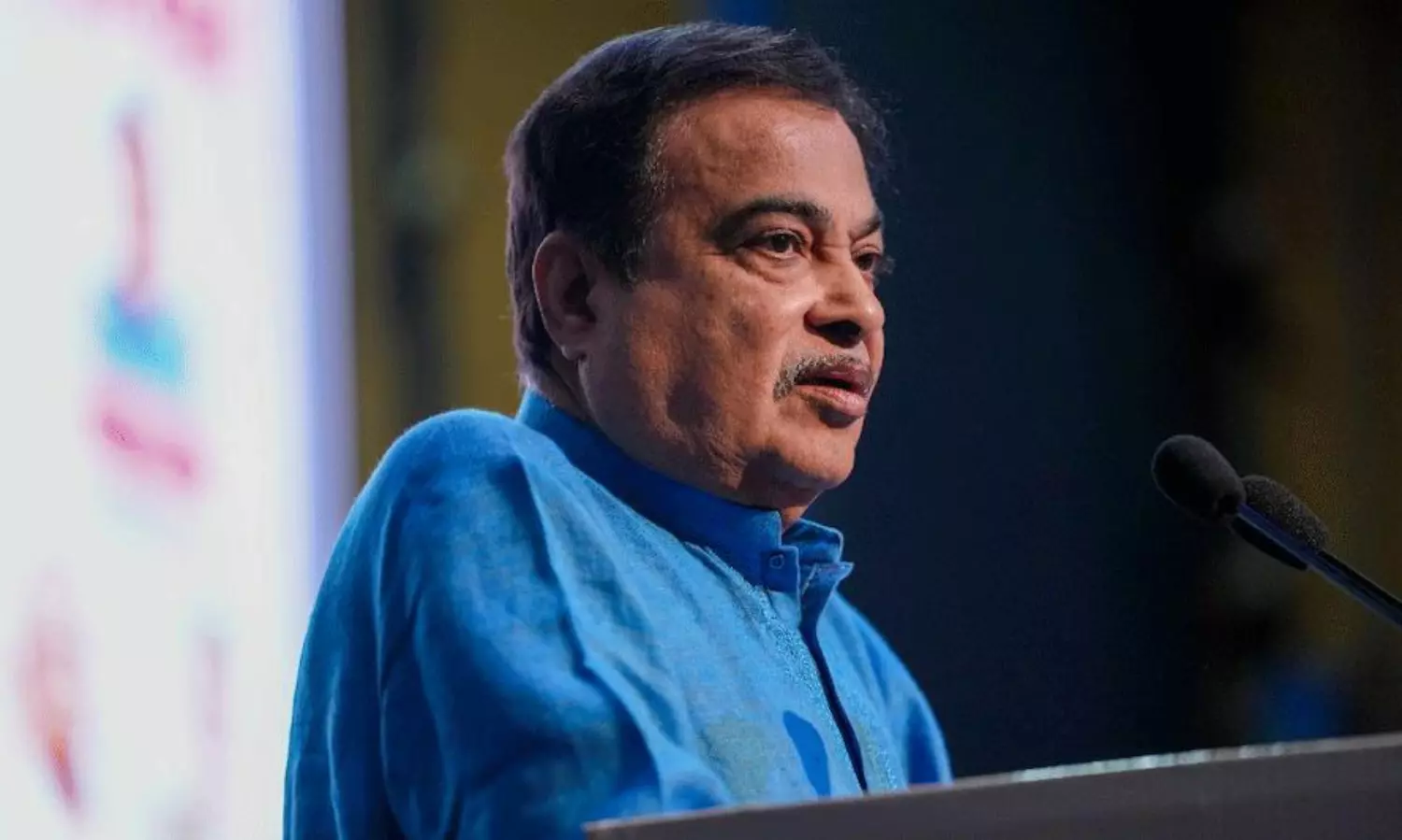 ప్రభుత్వానికి వ్యతిరేకంగా పిటిషన్లు...నితిన్ గడ్కరీ సంచలన వ్యాఖ్యలు