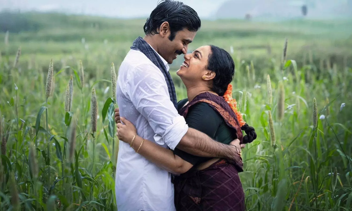 ధనుష్ ఇడ్లీ కొట్టు కోసం పోటీ ఎక్కువైందా..?