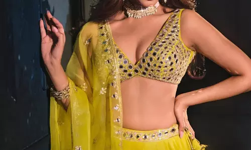Did Sonal Chauhan Choose Right Pic For Cover?