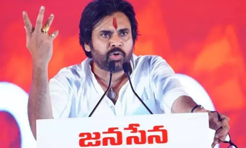 ప‌వ‌న్ పార్టీ బిగ్ హాట్ డిబేట్‌ : జ‌న‌సేన‌లో ఫ్రీడ‌మ్ లేదా... !