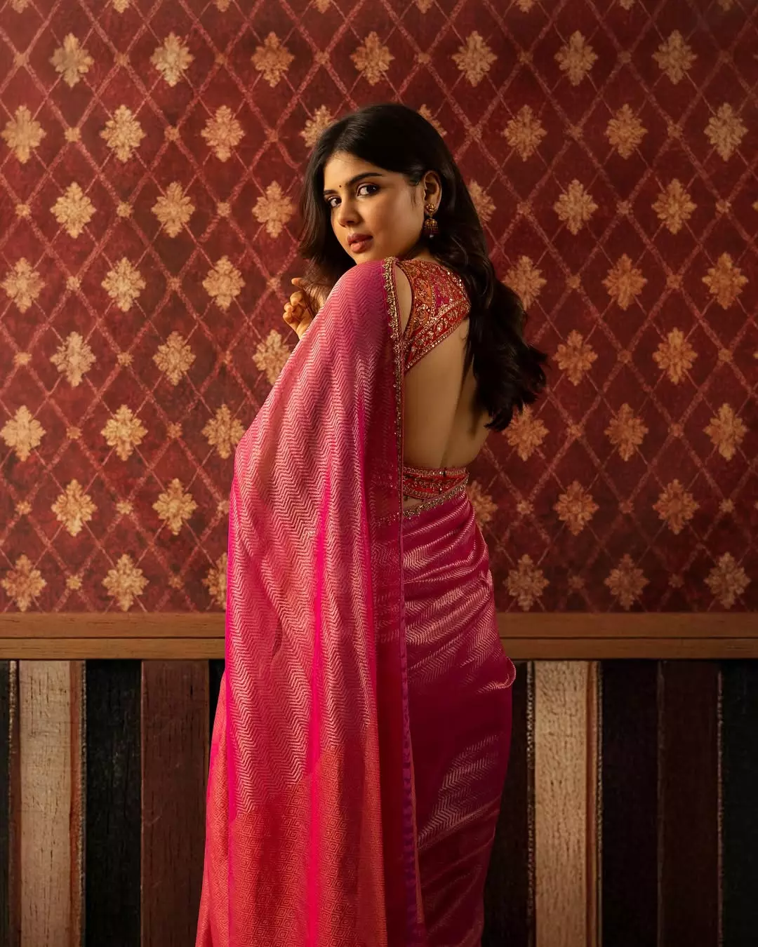 All Eyes on Kalyanis Classic Look All Eyes on Kalyanis Classic Look