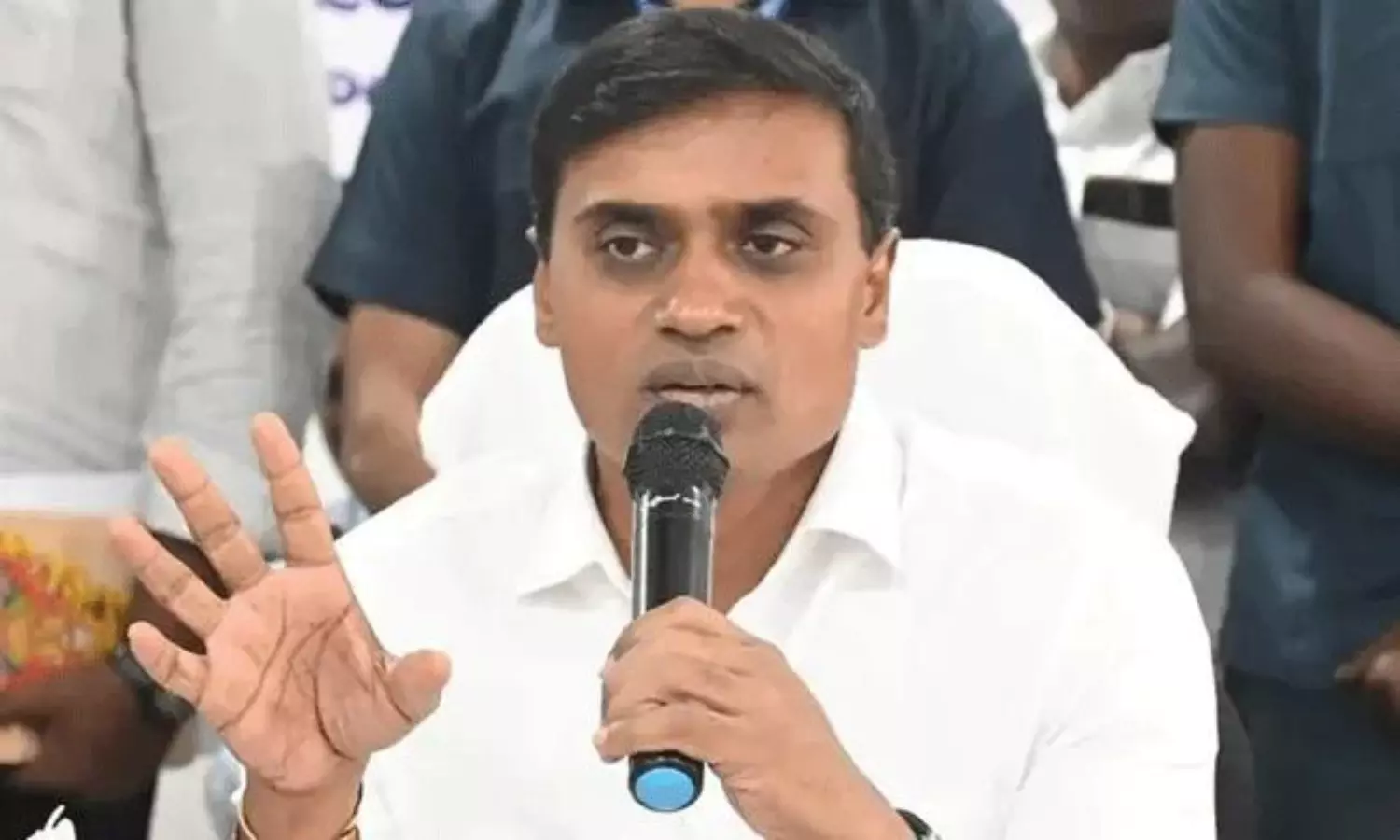 వైసీపీకి మరో బిగ్ షాక్.. ఎంపీ మిథున్ రెడ్డికి హైకోర్టులో ఎదురుదెబ్బ