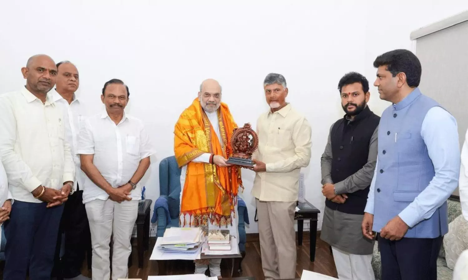 అమిత్ షాకు అన్నీ చెప్పి బాబు...గుడ్ న్యూస్ ఉందా ?