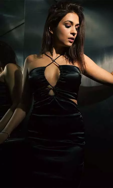 Shraddha Das Recent Look Sets The Fashion Bar High
