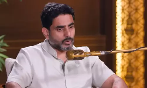 లోకేష్ కొంచెం నాలెడ్జి పెంచుకో...హిందీ జాతీయ భాష కాదు !