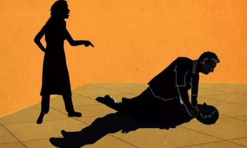 కారును కిరాయికి తీసుకొని.. సుపారీ ఇచ్చి భర్తను లేపేసిన భార్య!