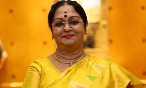 మరో ఇద్దరికి చూపునిస్తున్న సరోజా దేవి..!