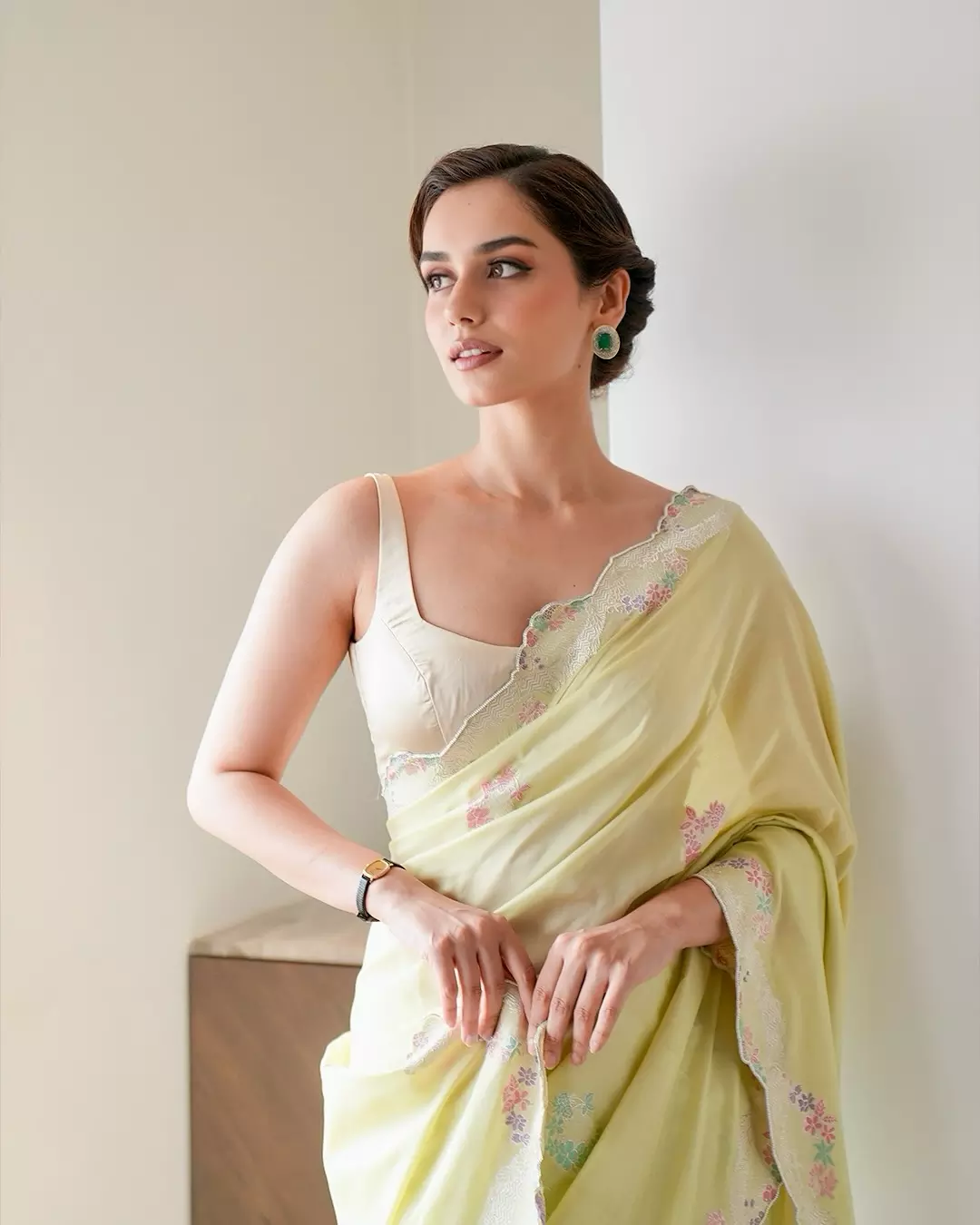 Manushi Chhillar’s Soft Saree Look Inspires