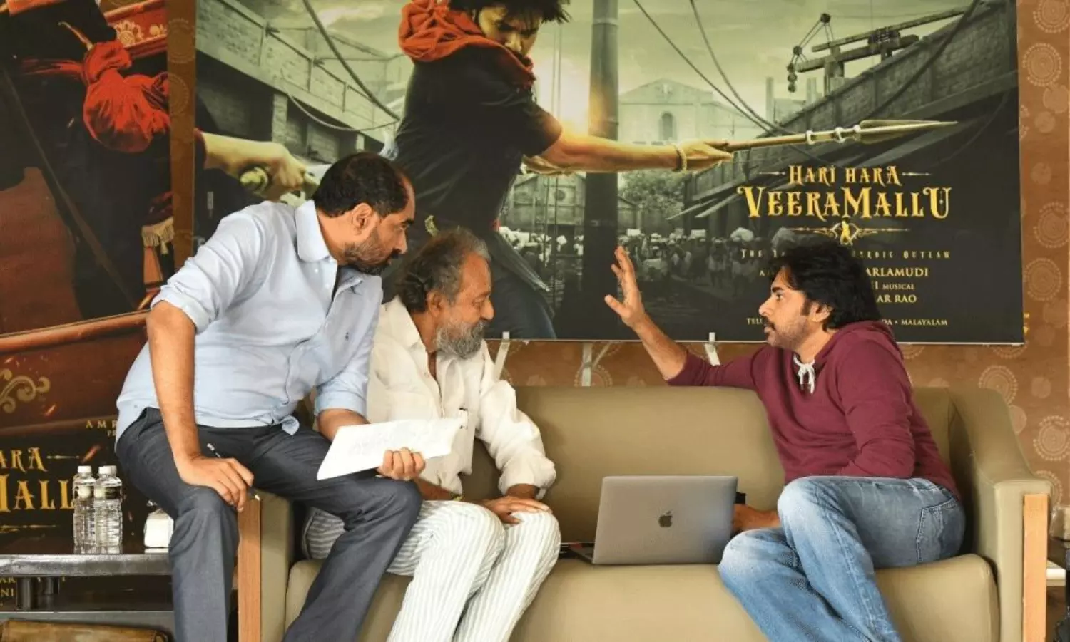 వీరమల్లు.. క్రిష్ కూడా బిజీబిజీగా..