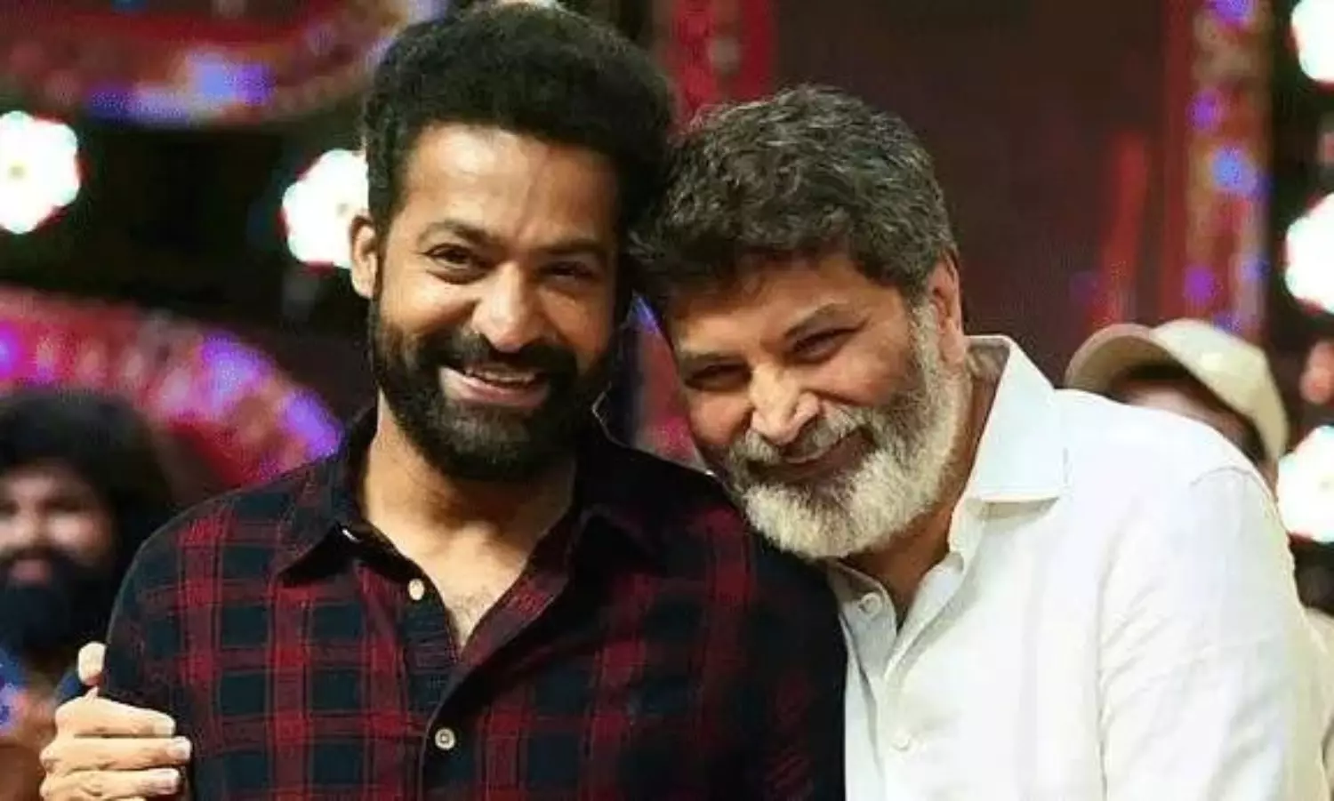 నెవ్వర్ బిఫోర్ అనేలా ఎన్టీఆర్ - త్రివిక్రమ్ కథ