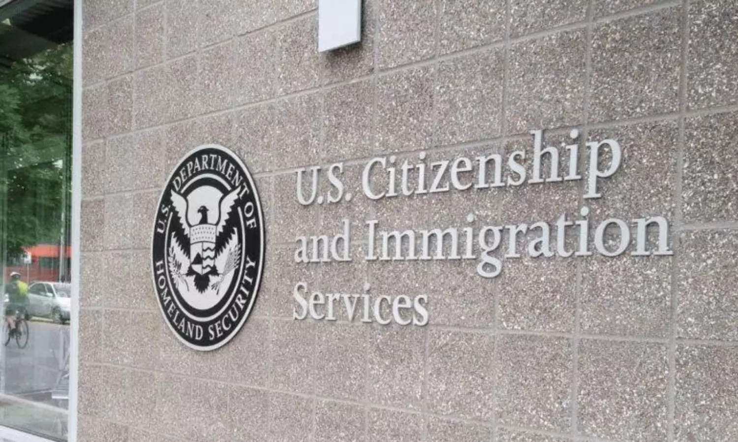 ఏం చేద్దాం.. అమెరికాలోని భారతీయ విద్యార్థుల్లో ఆందోళన