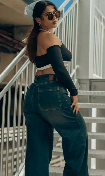 Inaya Sulthana Shows Off Her “Chic style 💃 with a 🙈 Y2K vibe”