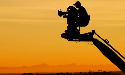 ఆ జాన‌ర్ పై ఫోక‌స్ చేస్తున్న ద‌ర్శ‌క‌నిర్మాత‌లు