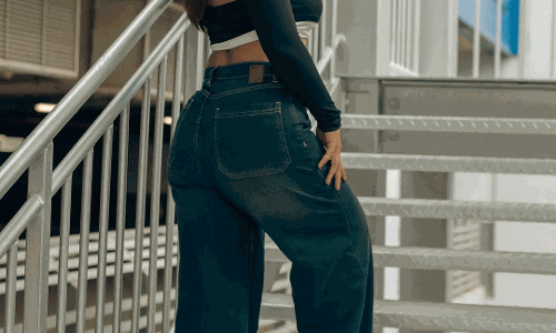 Inaya Sulthana Shows Off Her “Chic style 💃 with a 🙈 Y2K vibe”