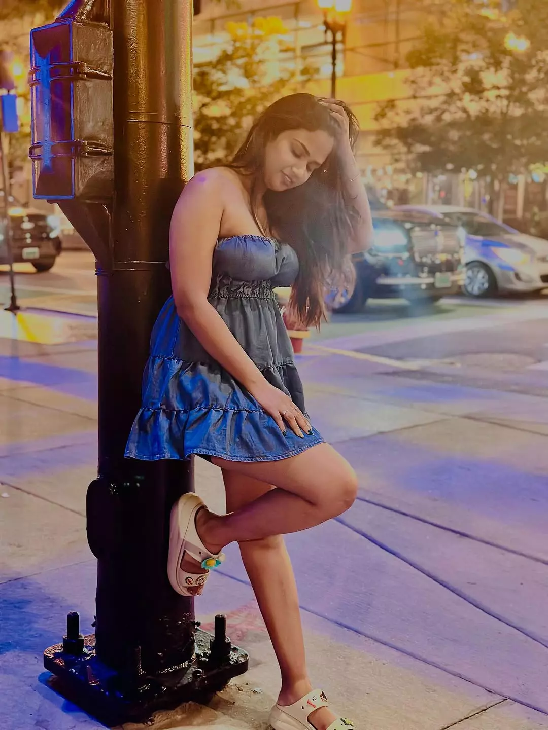 Ariyana Glorys Denim Look Lights Up the City Streets