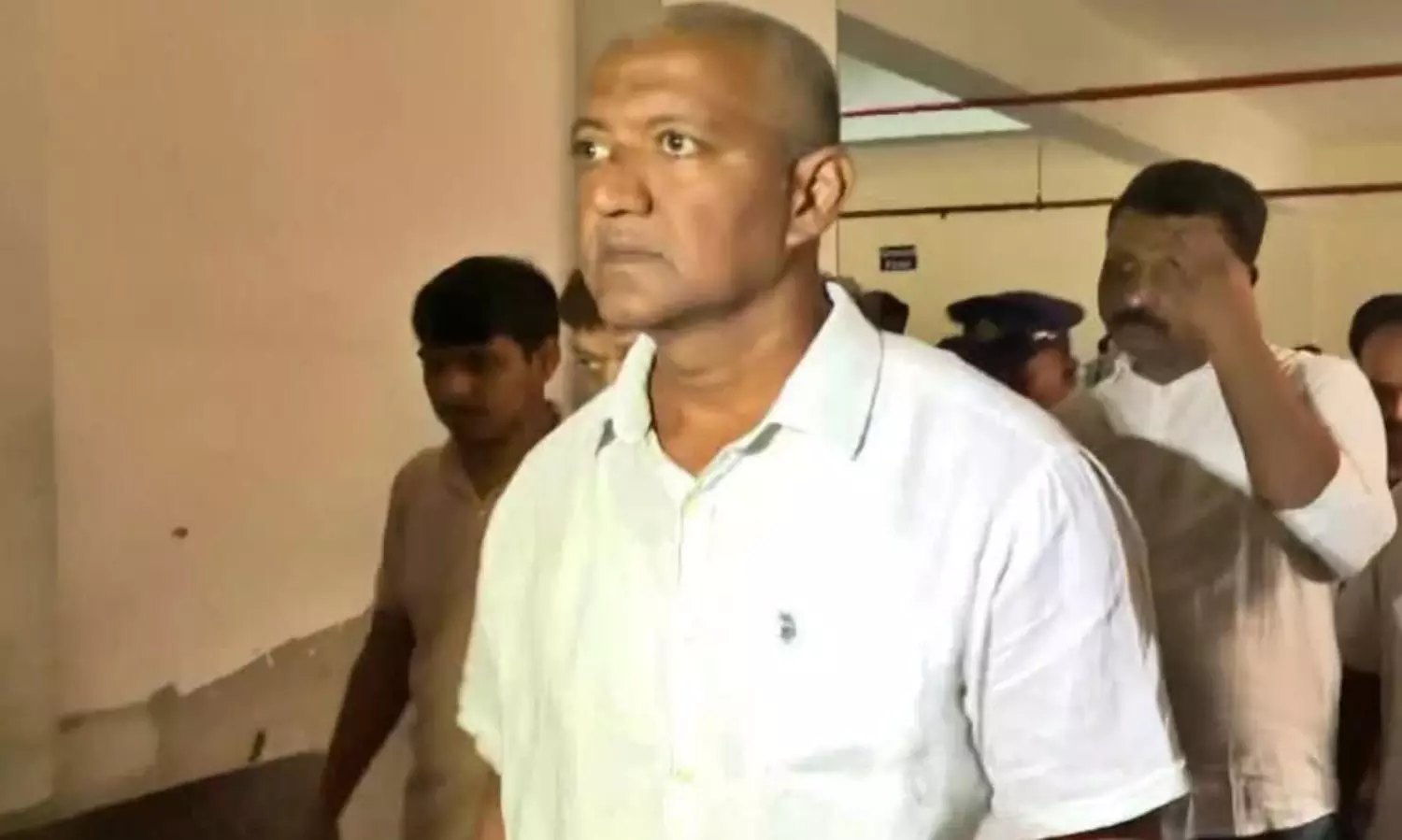 వంశీ కథ మళ్లీ మొదటికి.. సుప్రీంలో ఎదురుదెబ్బ