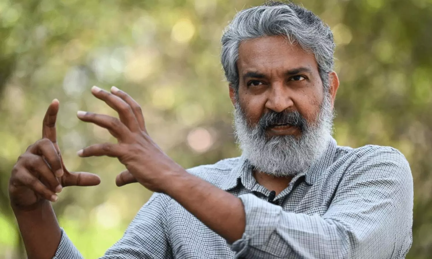 రూటు మార్చిన జక్కన్న.. మళ్ళీ చెక్కుతున్నారా? రూటు మార్చిన జక్కన్న.. మళ్ళీ చెక్కుతున్నారా?