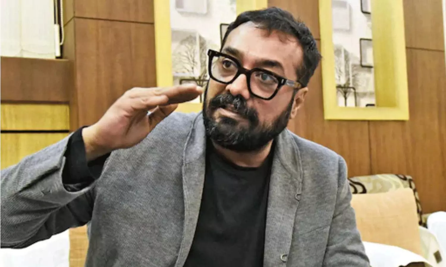 క్రియేటివిటీకి సంకెళ్లేస్తే ఎలా? సెన్సార్ బోర్డు పై అనురాగ్ ఫైర్