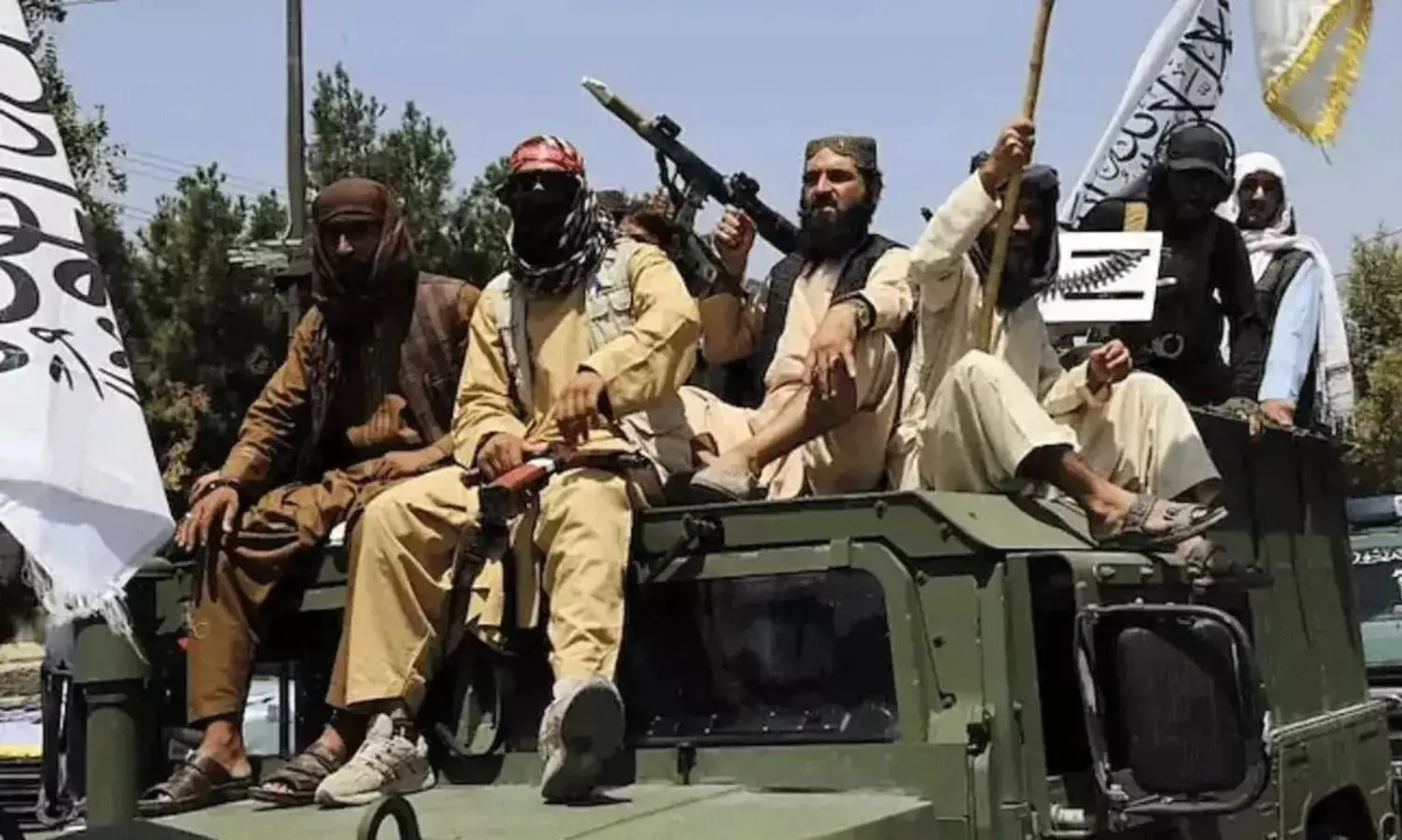 పాక్  కు ముచ్చెమటలు... బీఎల్ఏ దాడుల్లో 39 మంది జవాన్లు  మృతి!